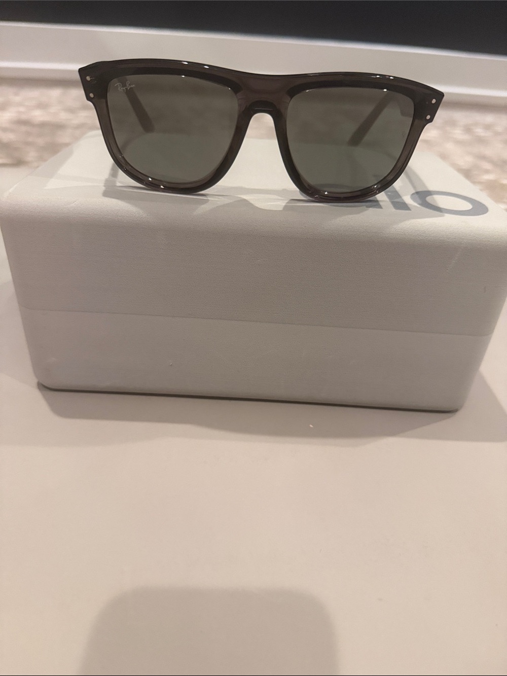 Ray-Ban Boyfriend Reverse Sunglasses with case